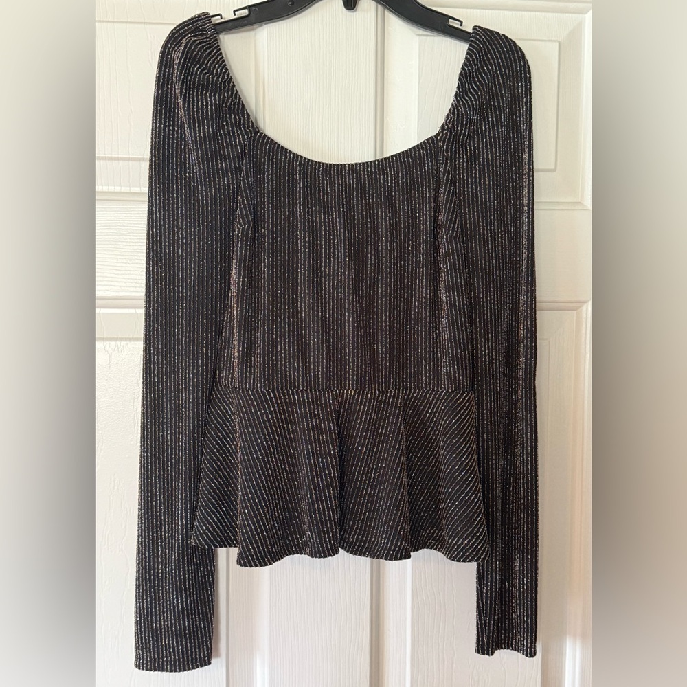 Francesca’s Mi ami sparkly top - Picture 1 of 6